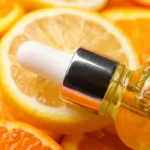 Qué hace la vitamina C en las manchas de la cara